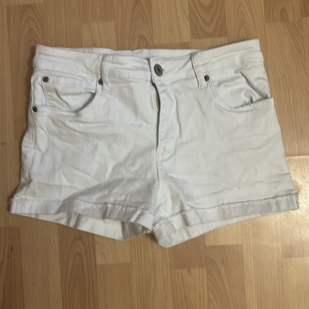 STS Blue Mollie High Rise Jean Short - White  Size 28